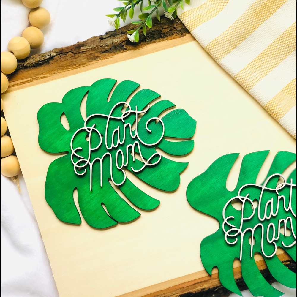 Plant Mom Shelf Sitter Sign